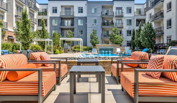 Avenue 80 apartment community pool and lounge
