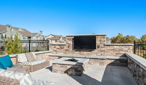 Savannah West community outdoor lounge and firepit