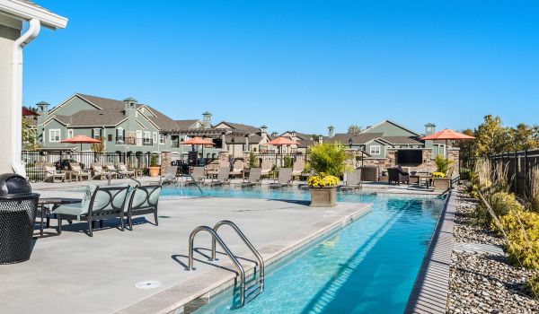 Savannah West community pool and outdoor lounge