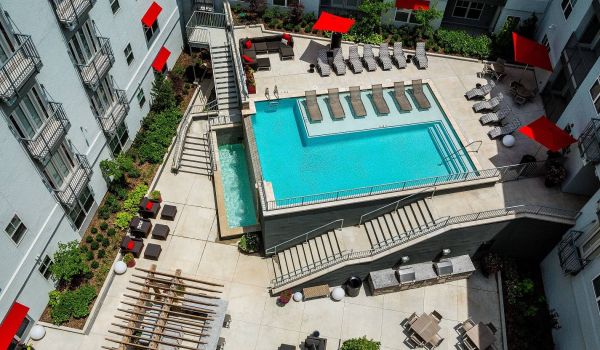51 Main apartments community pool