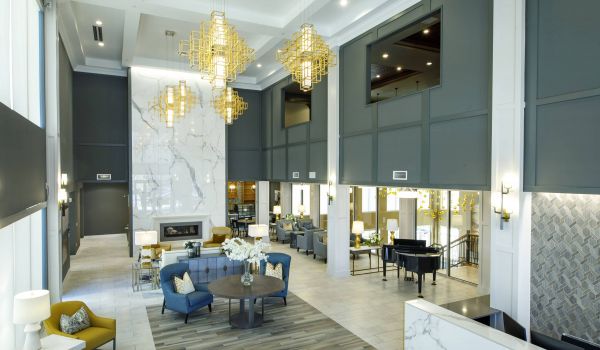 Avenue 81 apartment community lounge with grand foyer